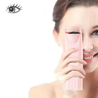  Noir Glow eyelash curler in use close up